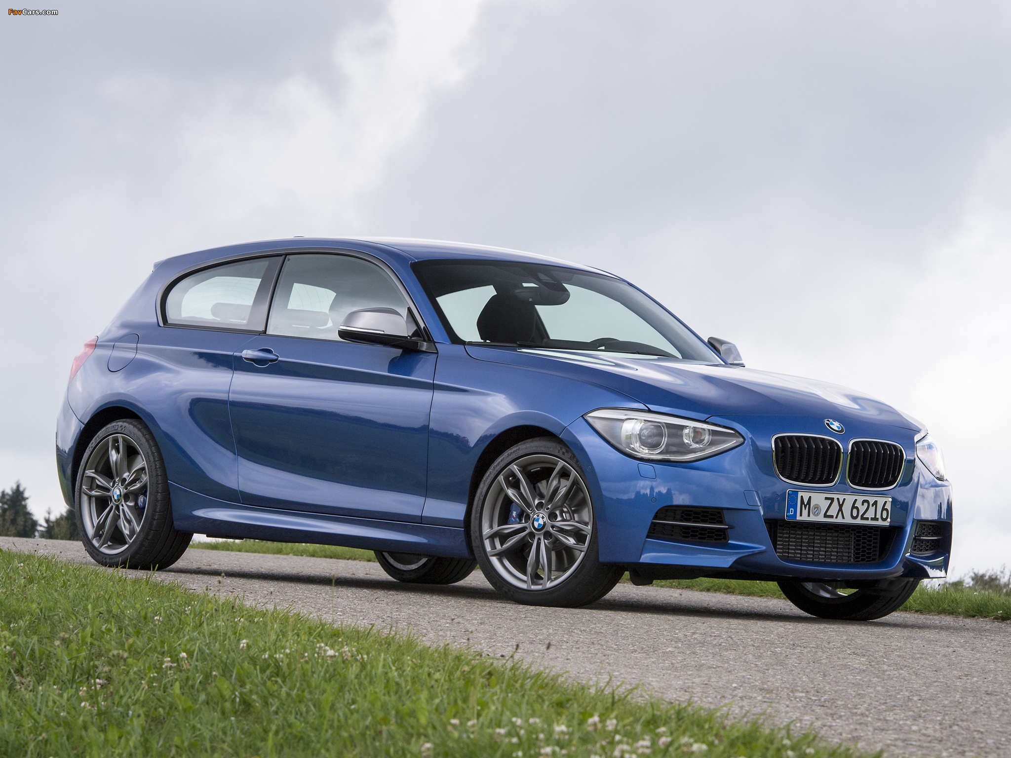 Pictures of BMW M135i 3-door (F21) 2012 (2048 x 1536)