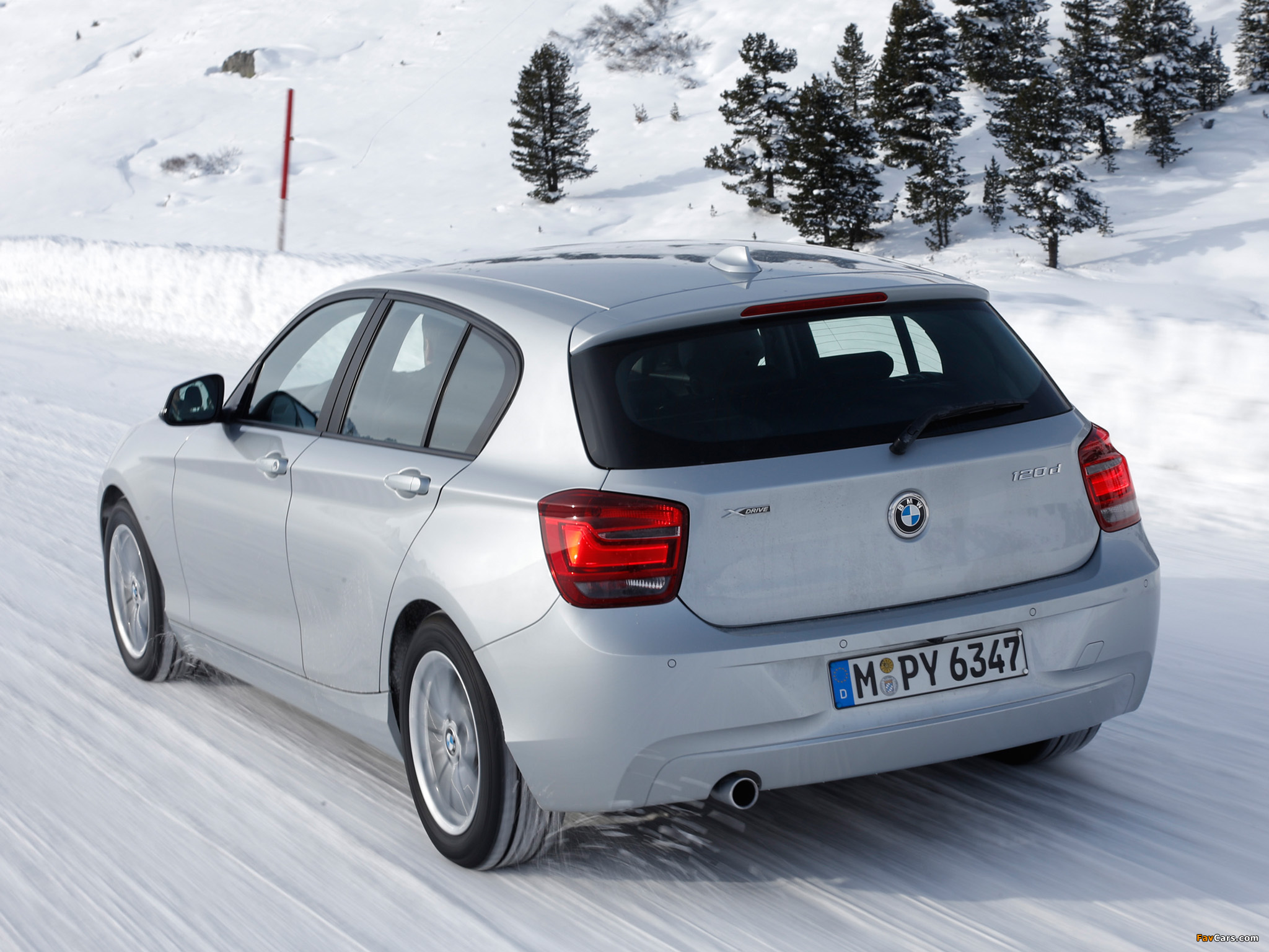 Pictures of BMW 120d xDrive 5-door Sport Line (F20) 2012 (2048 x 1536)