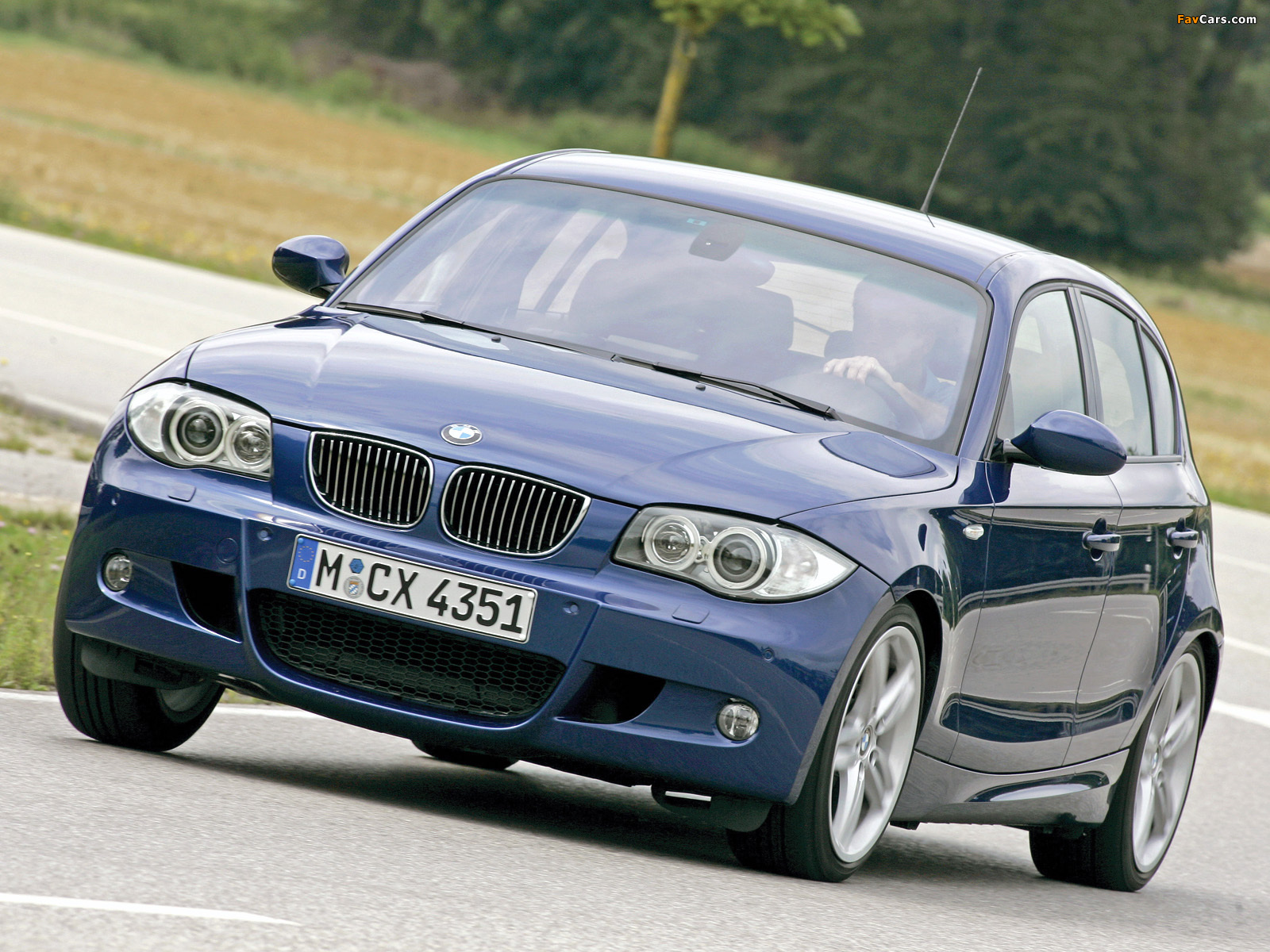 Pictures of BMW 130i 5-door M Sports Package (E87) 2005 (1600 x 1200)