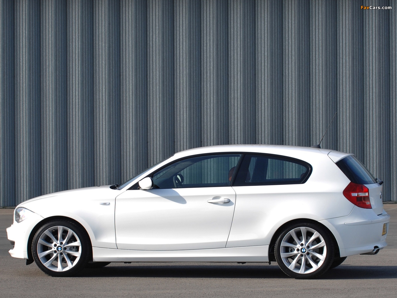 BMW 120d 3-door UK-spec (E81) 2008–11 wallpapers (1280 x 960)