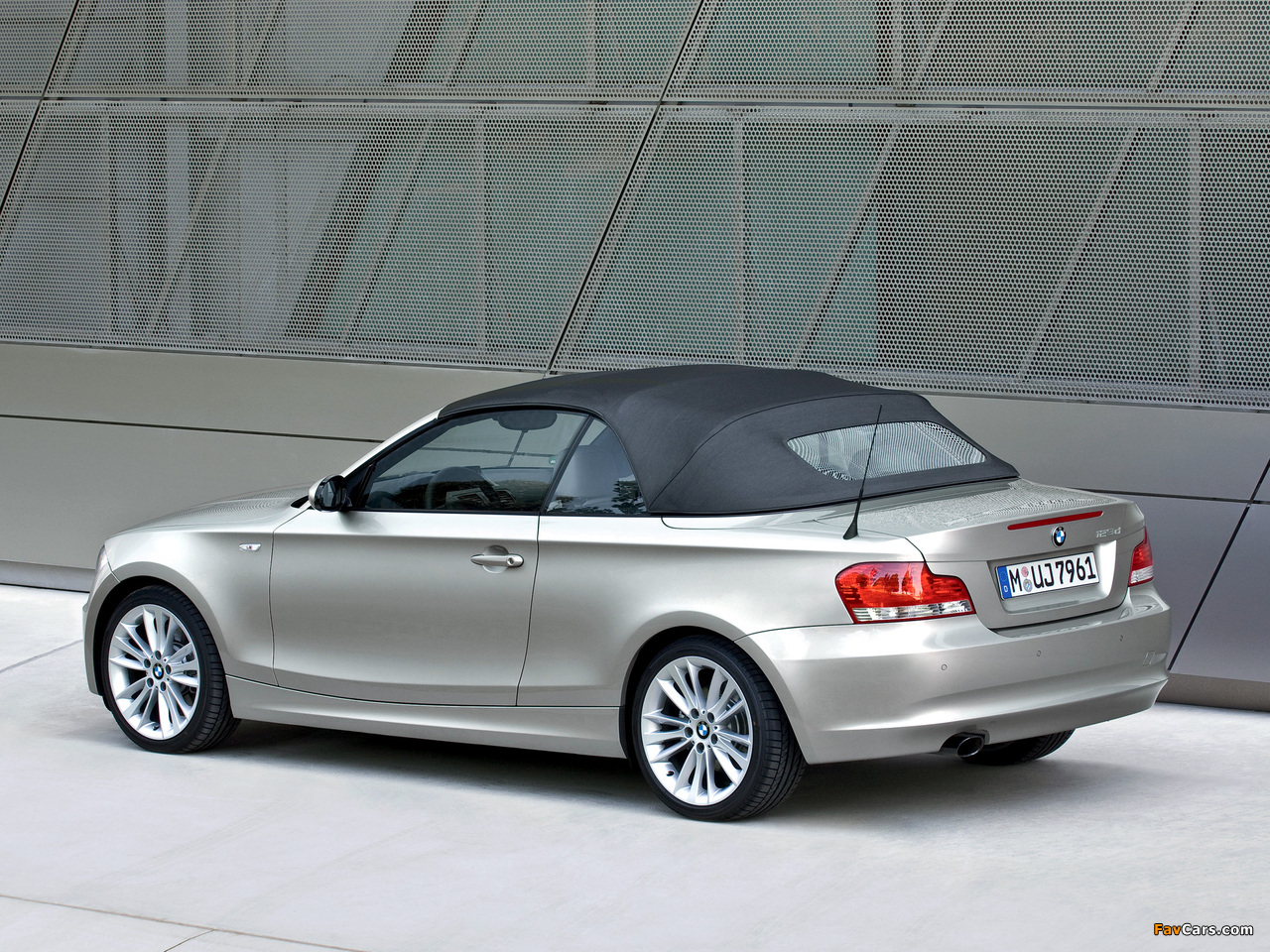 BMW 123d Cabrio (E88) 2008–10 wallpapers (1280 x 960)