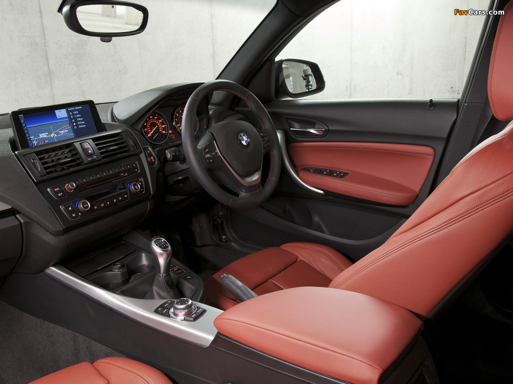 BMW 118i 5-door Sport Line UK-spec (F20) 2011 wallpapers (1024 x 768)