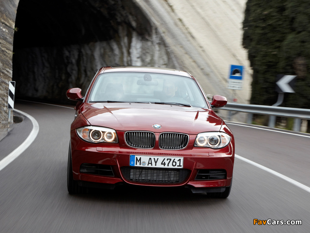 BMW 135i Coupe (E82) 2011 wallpapers (640 x 480)