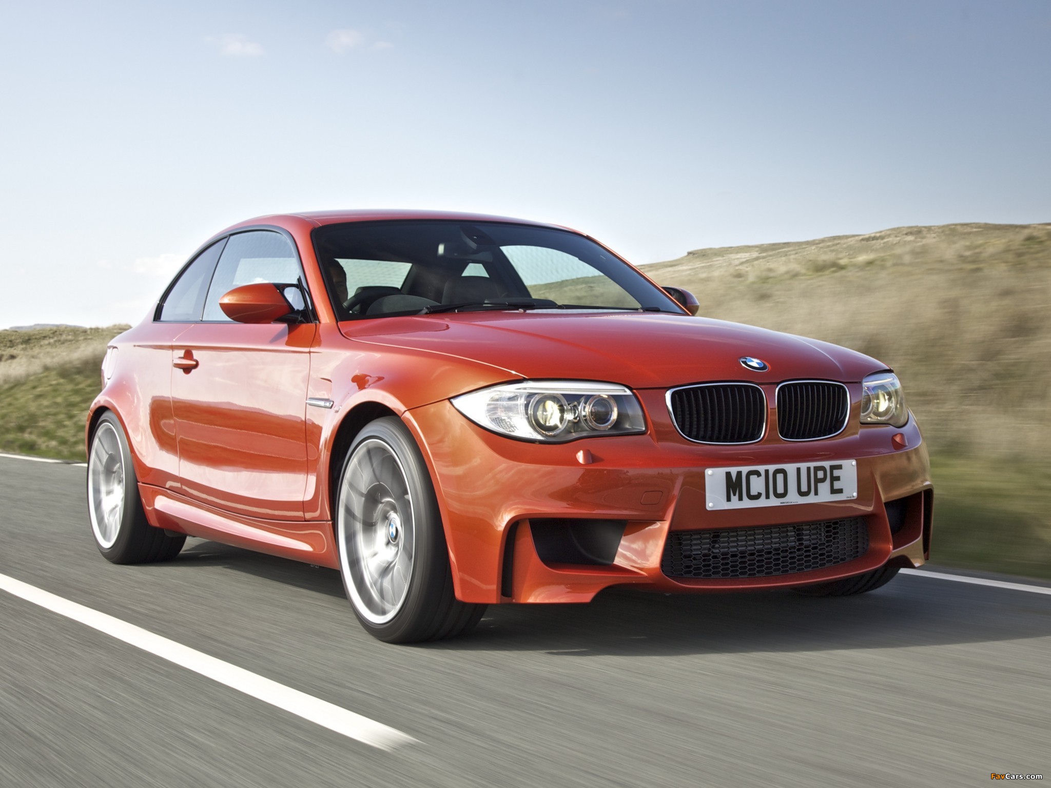 BMW 1 Series M Coupe UK-spec (E82) 2011 wallpapers (2048 x 1536)