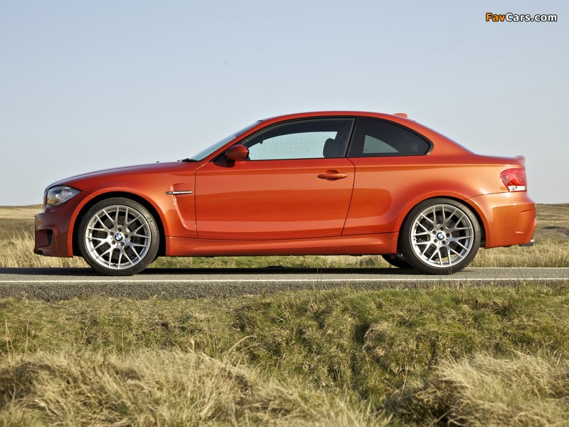 BMW 1 Series M Coupe UK-spec (E82) 2011 wallpapers (800 x 600)