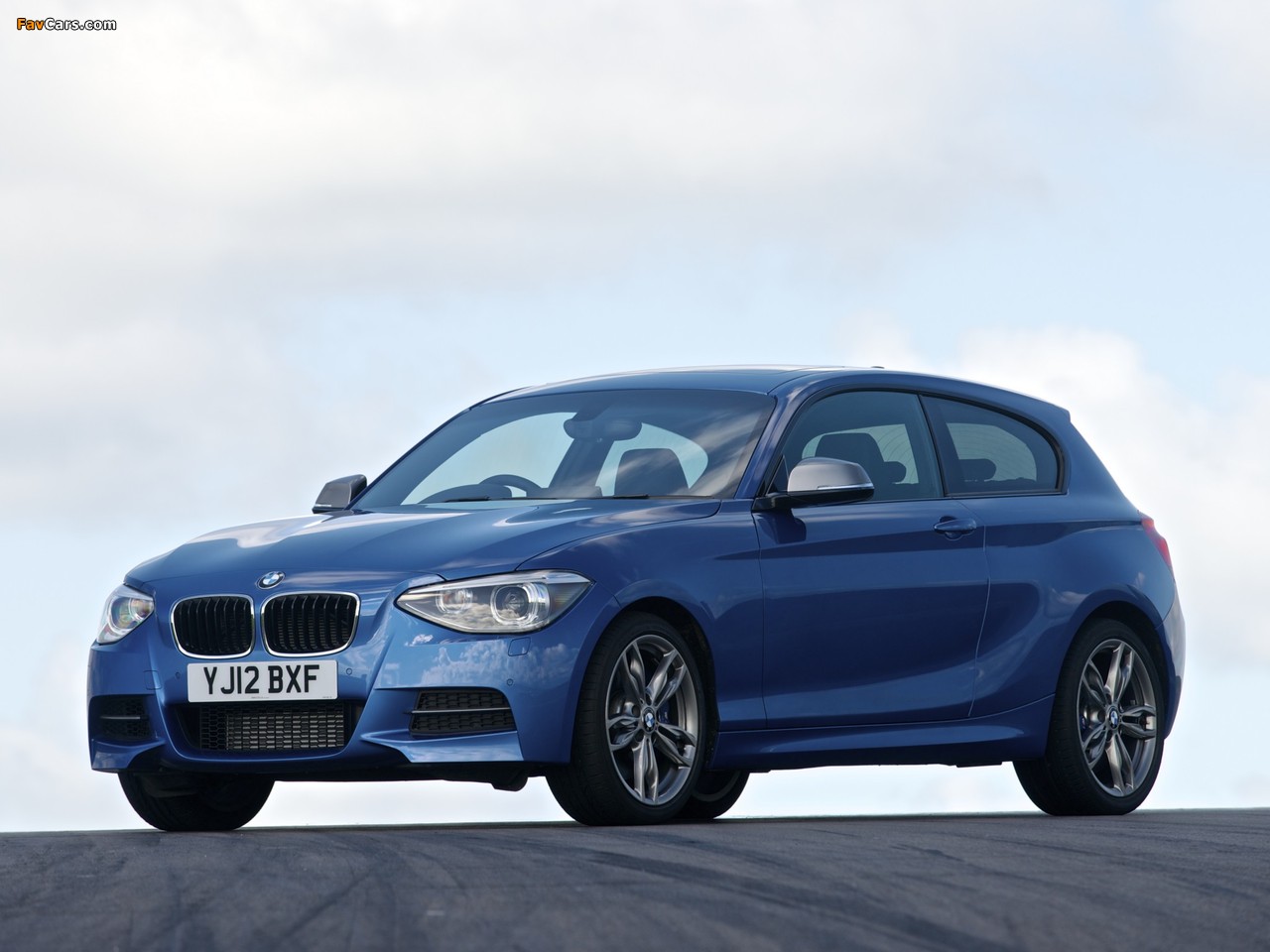 BMW M135i 3-door UK-spec (F21) 2012 wallpapers (1280 x 960)