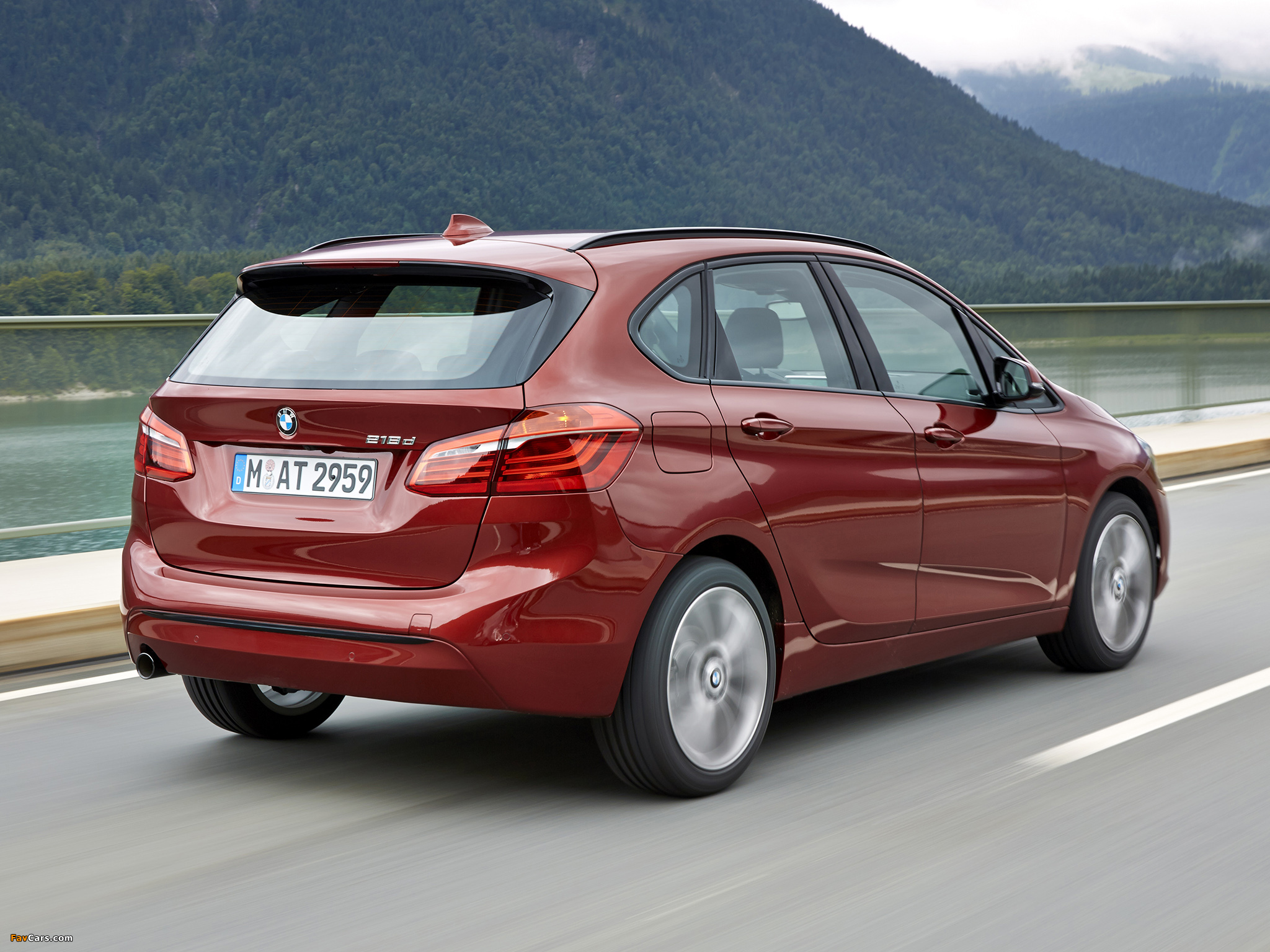 BMW 218d Active Tourer Sport Line (F45) 2014 images (2048 x 1536)