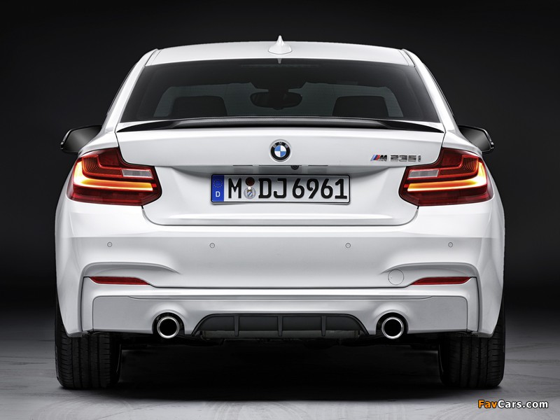 BMW M235i Coupé M Performance Accessories (F22) 2014 images (800 x 600)