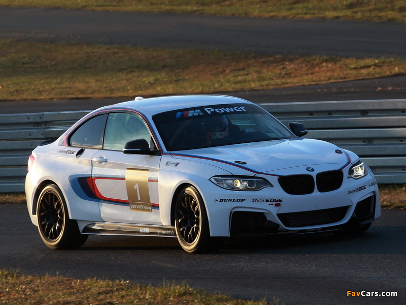 BMW M235i Racing (F22) 2014 images (800 x 600)