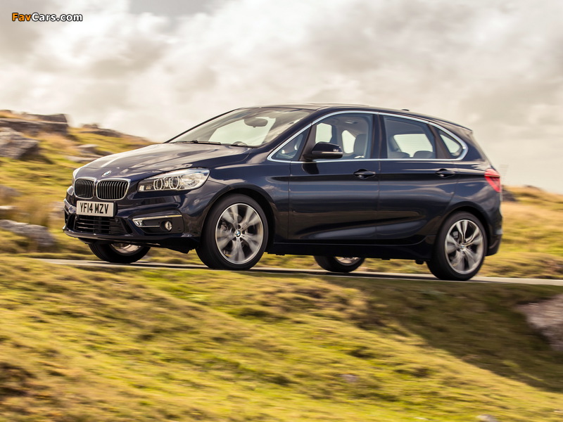 BMW 218d Active Tourer Luxury Line UK-spec (F45) 2014 images (800 x 600)