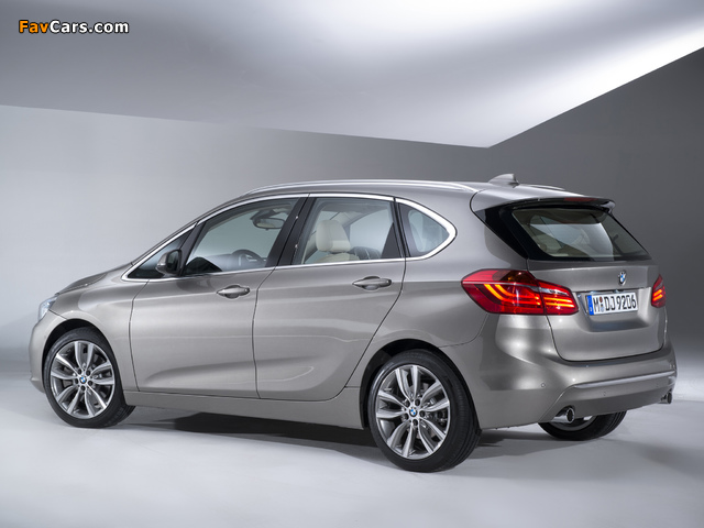 BMW 225i Active Tourer Luxury Line (F45) 2014 photos (640 x 480)