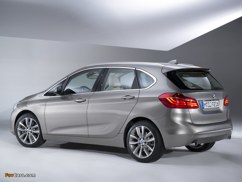 BMW 225i Active Tourer Luxury Line (F45) 2014 photos (800 x 600)