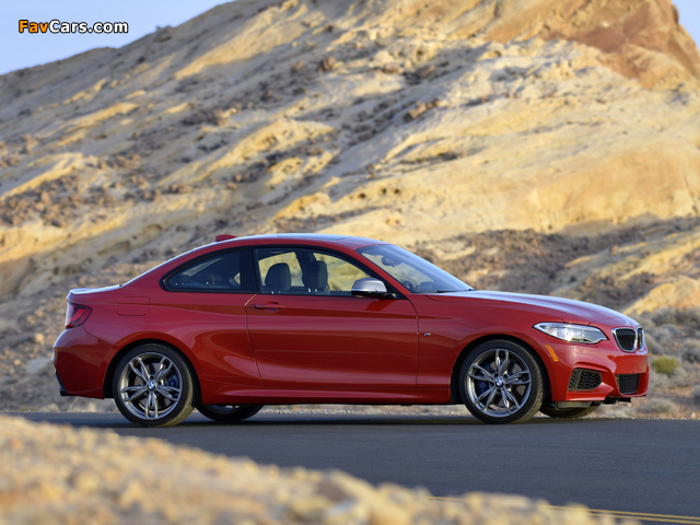 BMW M235i Coupé US-spec (F22) 2014 photos (640 x 480)