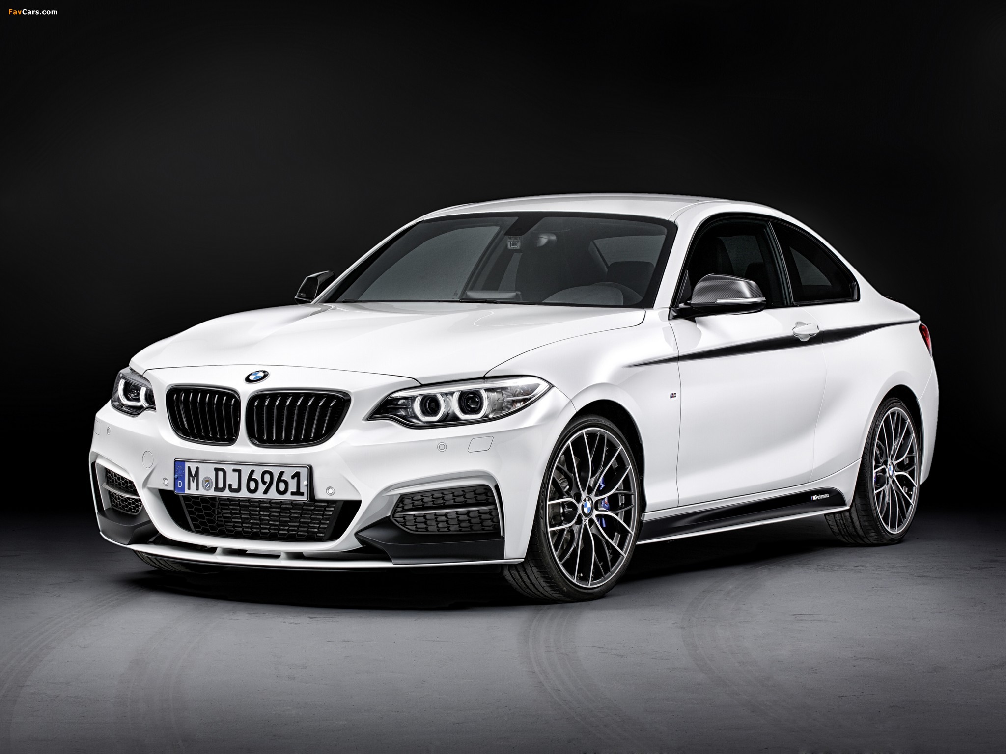 BMW M235i Coupé M Performance Accessories (F22) 2014 photos (2048 x 1536)