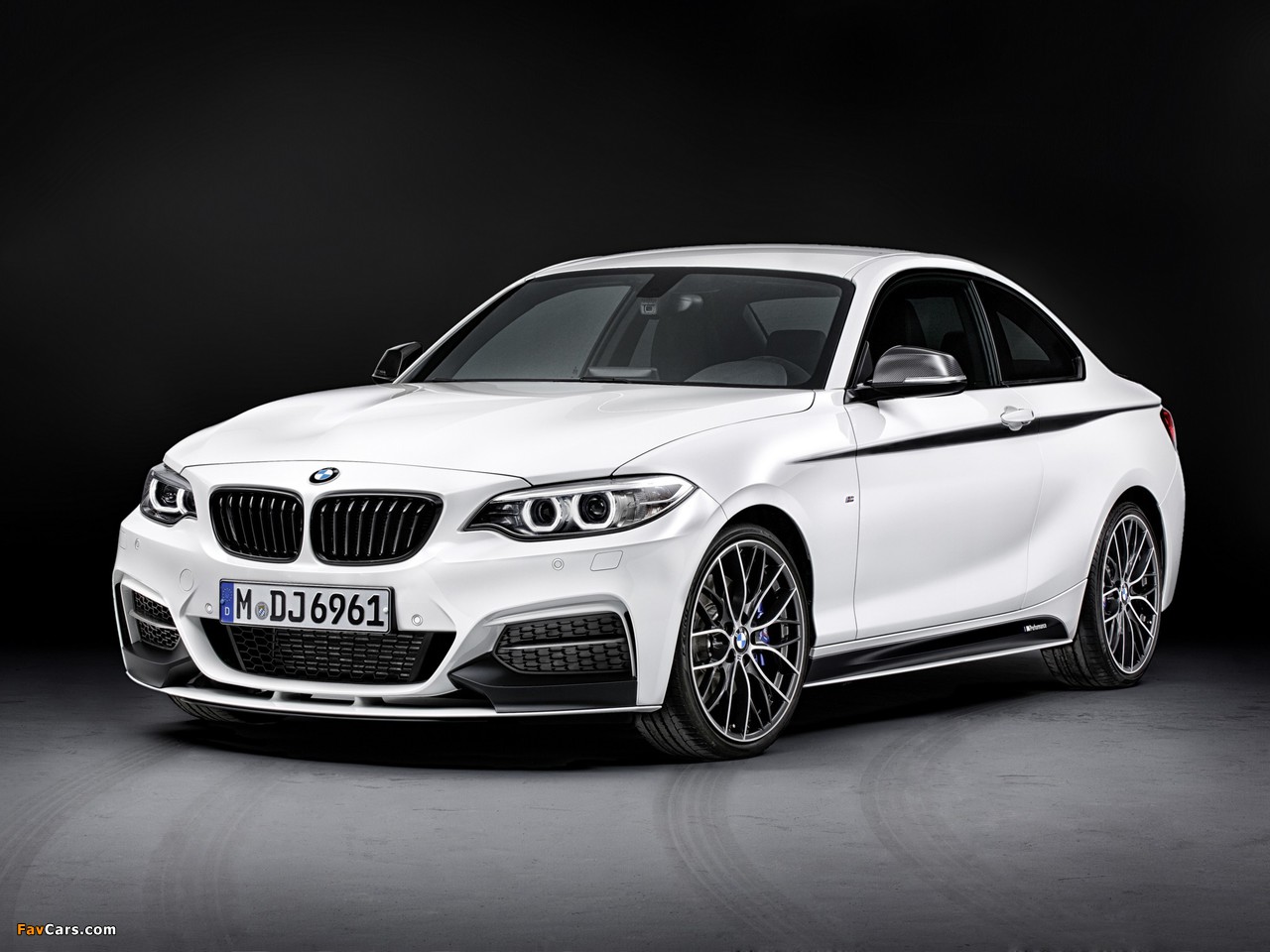 BMW M235i Coupé M Performance Accessories (F22) 2014 photos (1280 x 960)