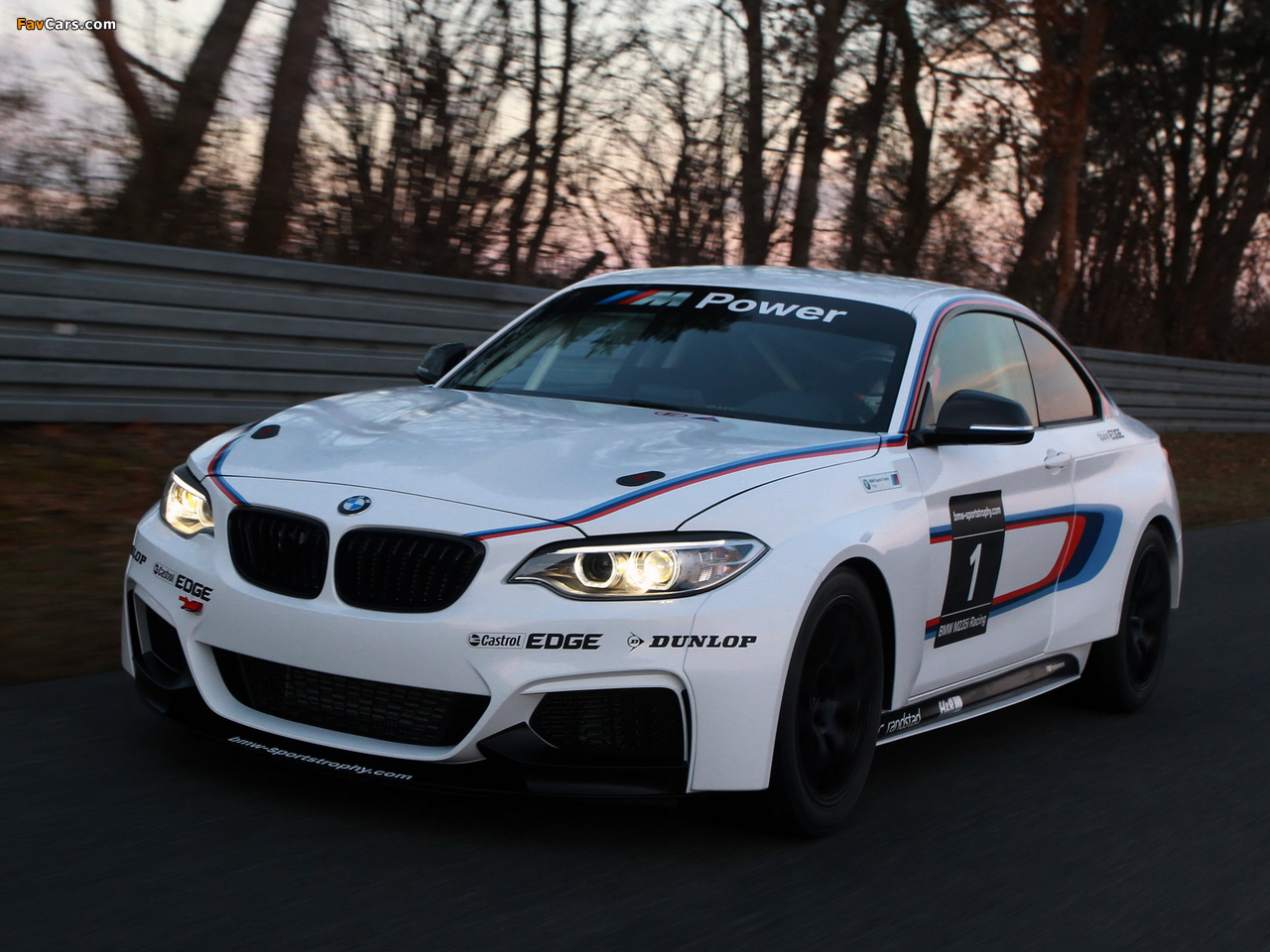 BMW M235i Racing (F22) 2014 pictures (1280 x 960)