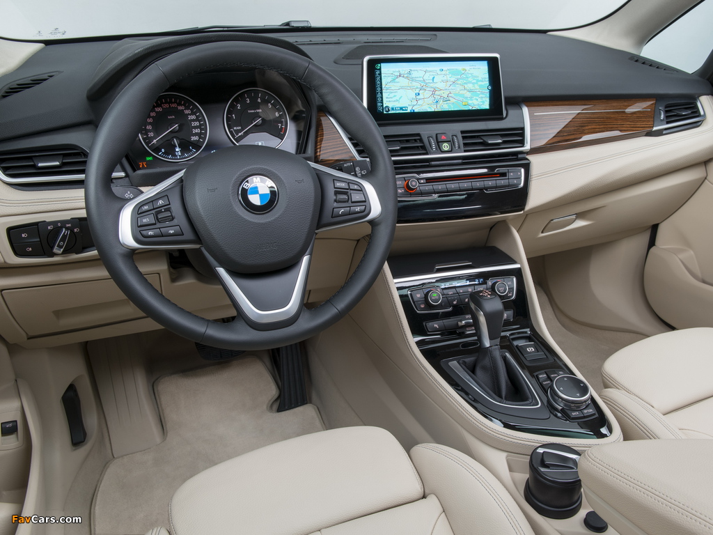 BMW 225i Active Tourer Luxury Line (F45) 2014 pictures (1024 x 768)