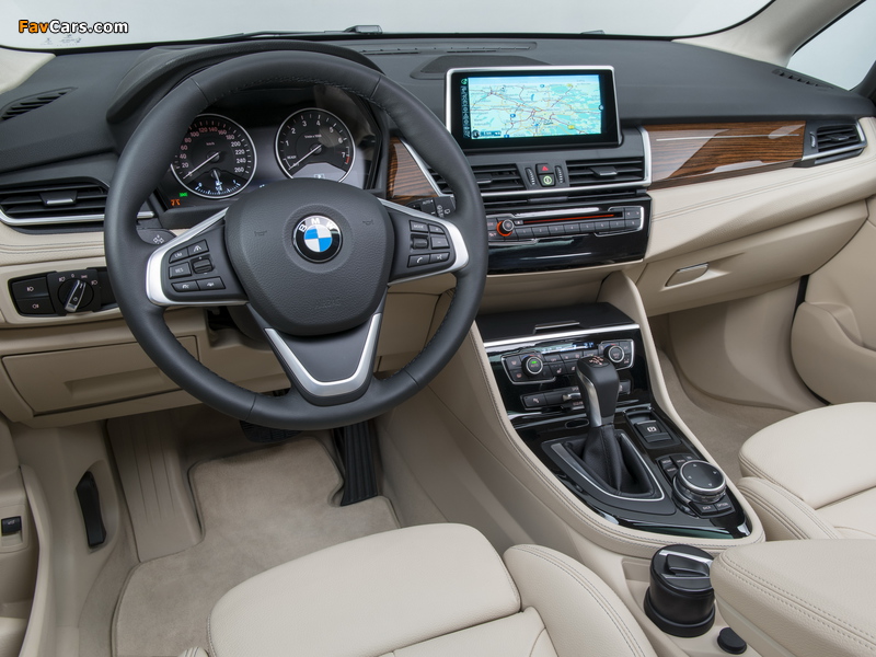 BMW 225i Active Tourer Luxury Line (F45) 2014 pictures (800 x 600)