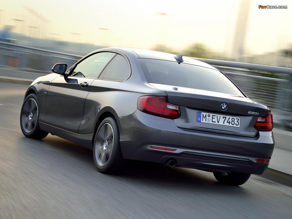 BMW 220i Coupé Sport Line (F22) 2014 pictures (1024 x 768)