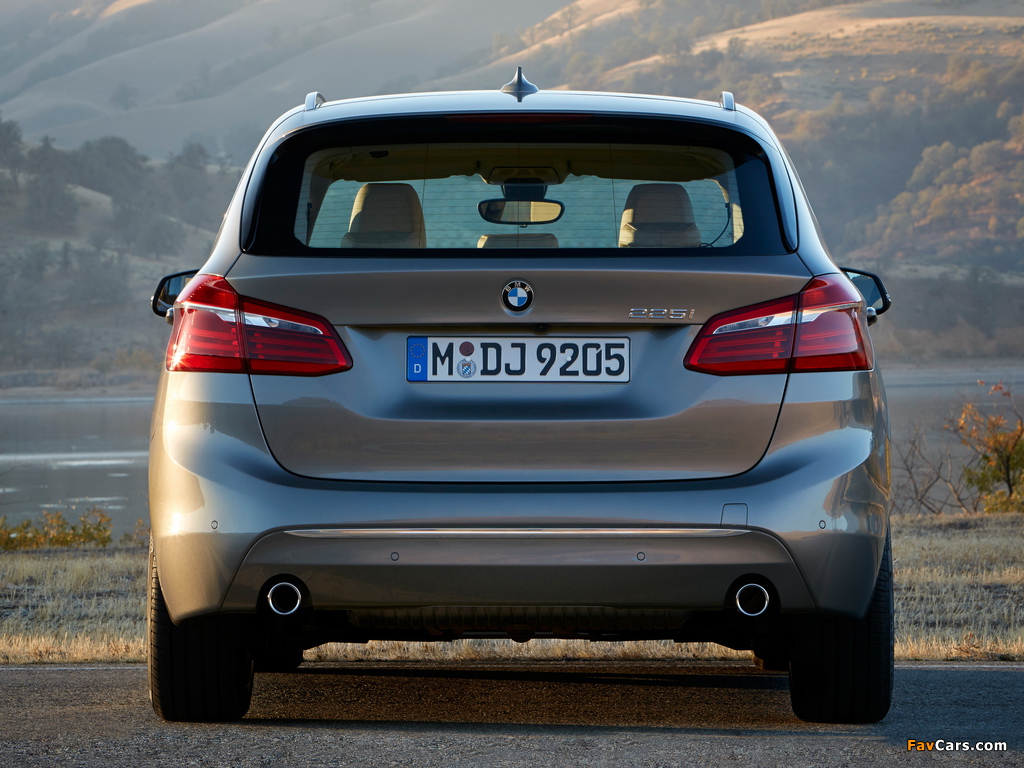 BMW 225i Active Tourer Luxury Line (F45) 2014 pictures (1024 x 768)