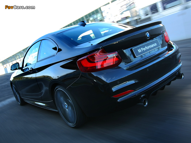 BMW M235i Coupé Track Edition (F22) 2014 wallpapers (640 x 480)