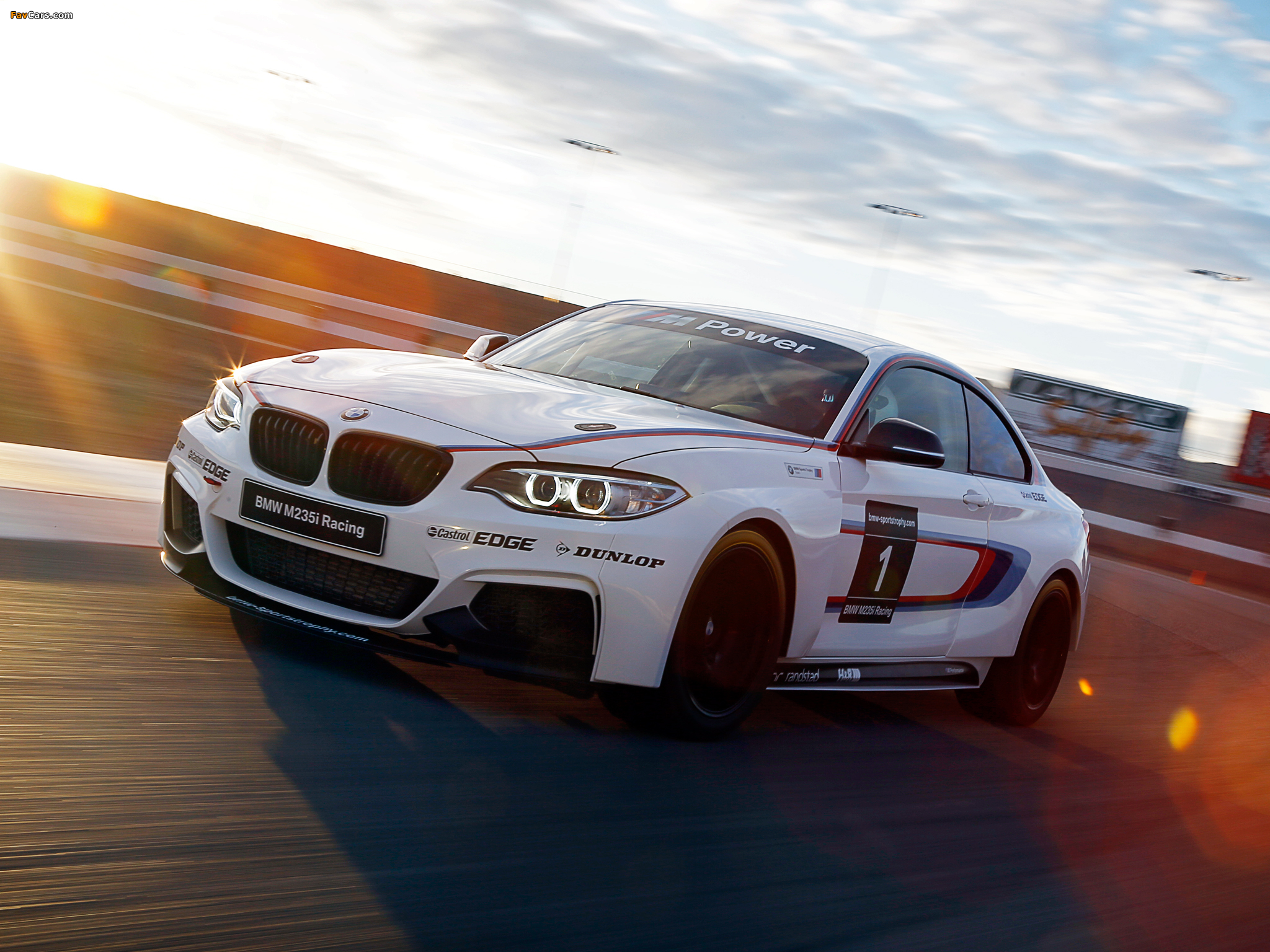 BMW M235i Racing (F22) 2014 wallpapers (2048 x 1536)