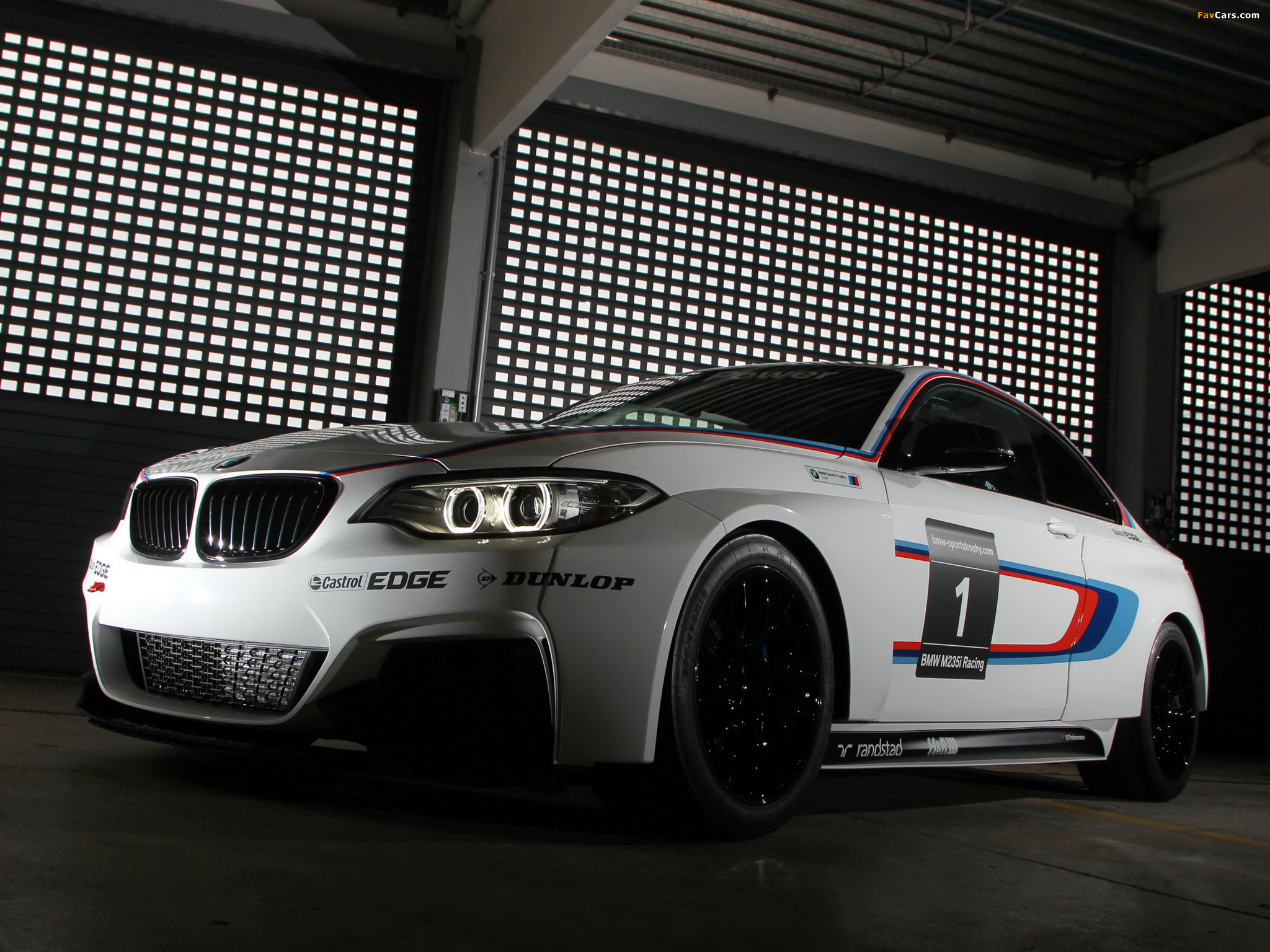BMW M235i Racing (F22) 2014 wallpapers (2048 x 1536)