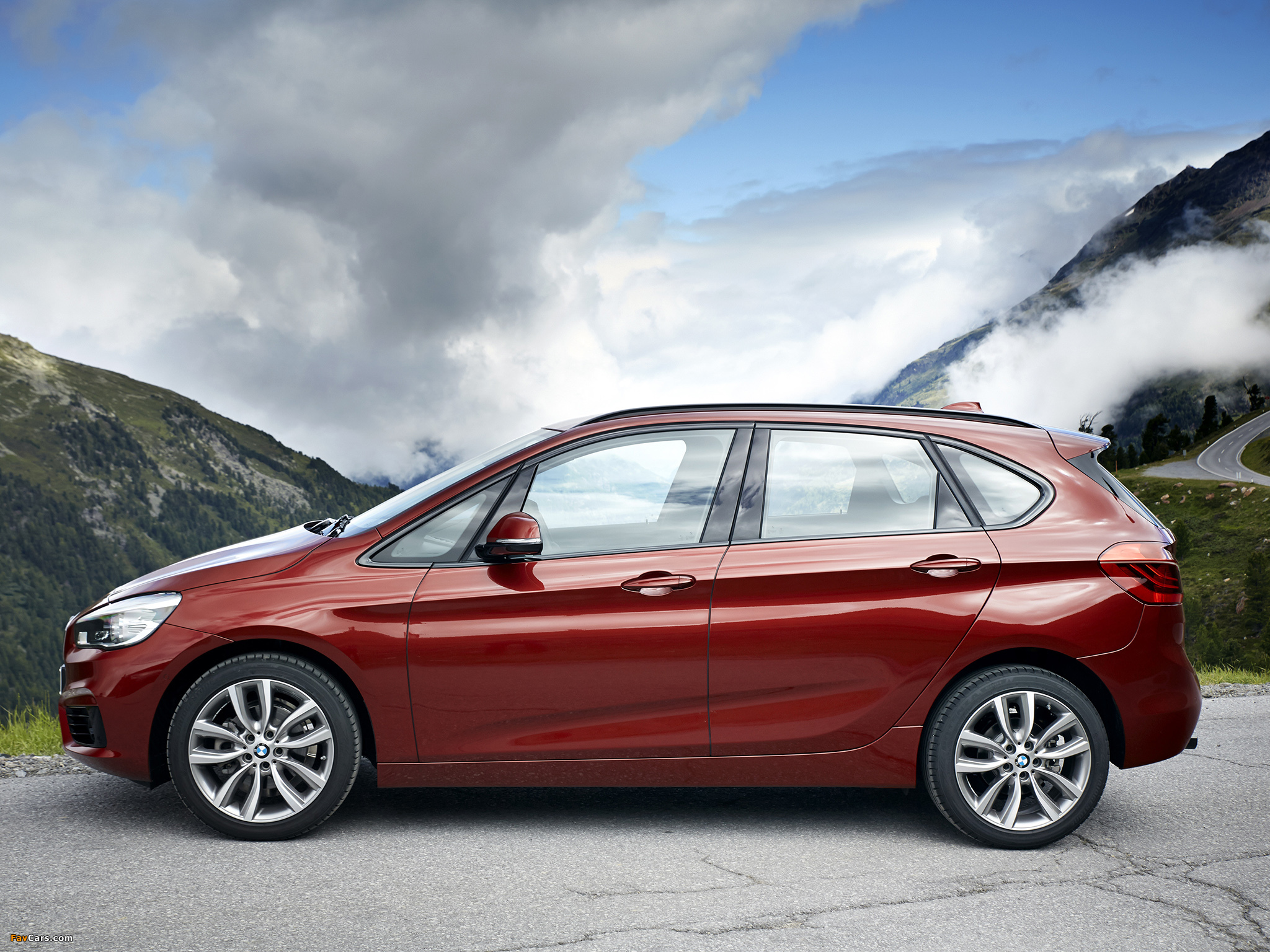 BMW 218d Active Tourer Sport Line (F45) 2014 wallpapers (2048 x 1536)