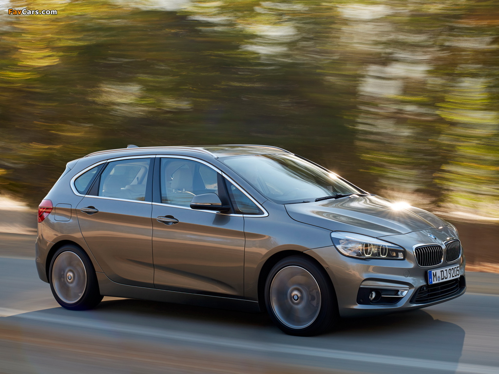 Images of BMW 225i Active Tourer Luxury Line (F45) 2014 (1024 x 768)