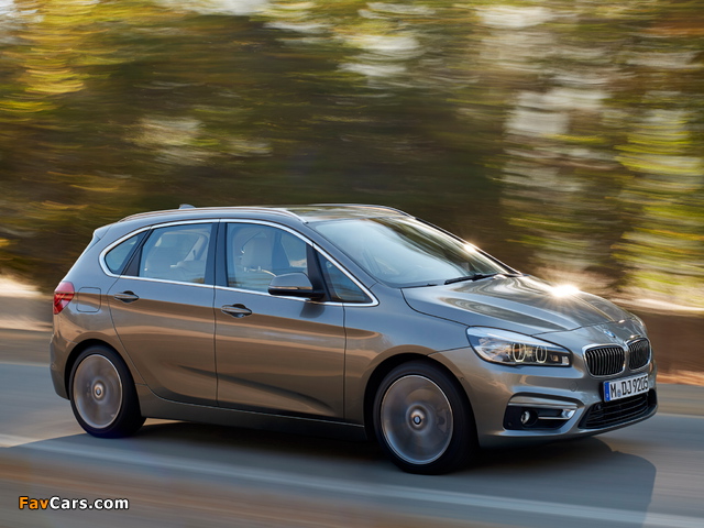 Images of BMW 225i Active Tourer Luxury Line (F45) 2014 (640 x 480)