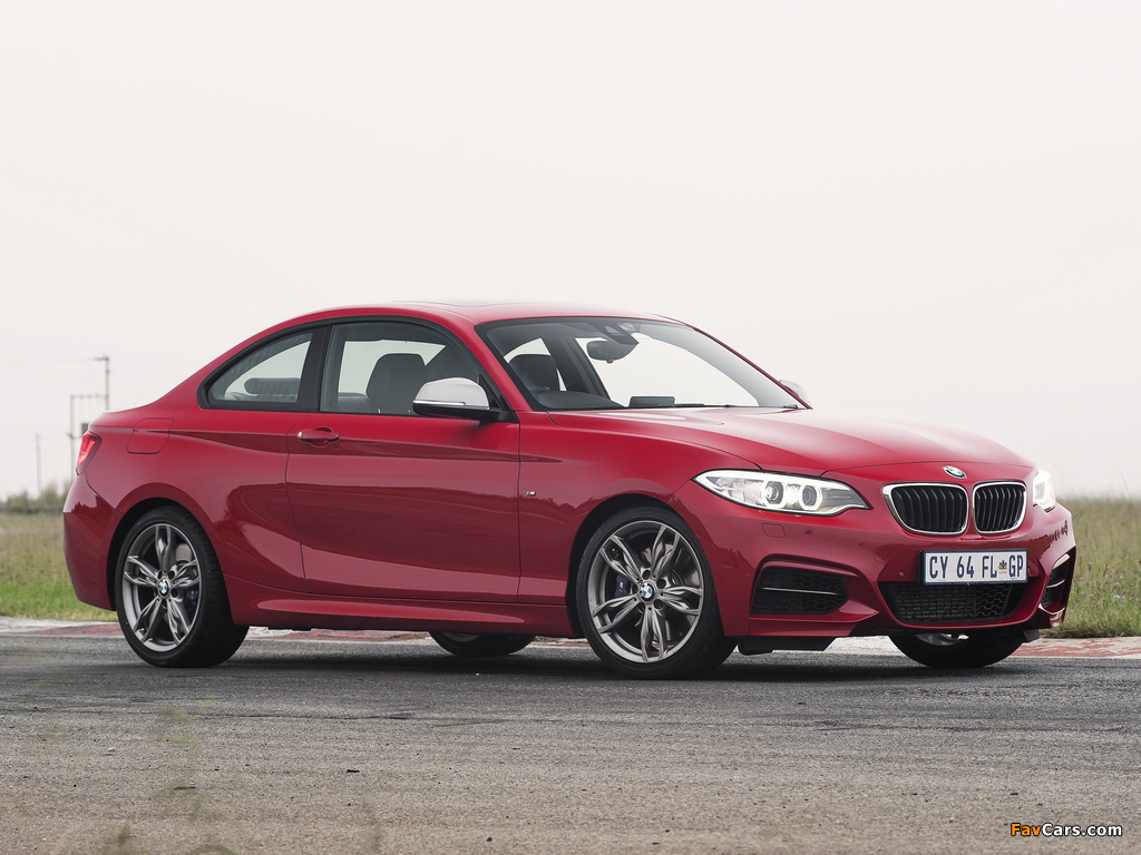 Images of BMW M235i Coupé ZA-spec (F22) 2014 (1024 x 768)