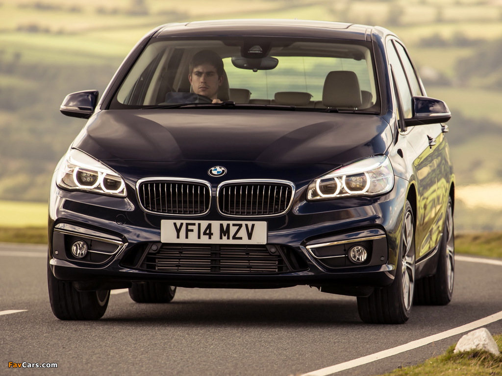 Images of BMW 218d Active Tourer Luxury Line UK-spec (F45) 2014 (1024 x 768)