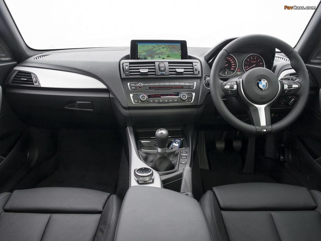 Photos of BMW M235i Coupé ZA-spec (F22) 2014 (1024 x 768)