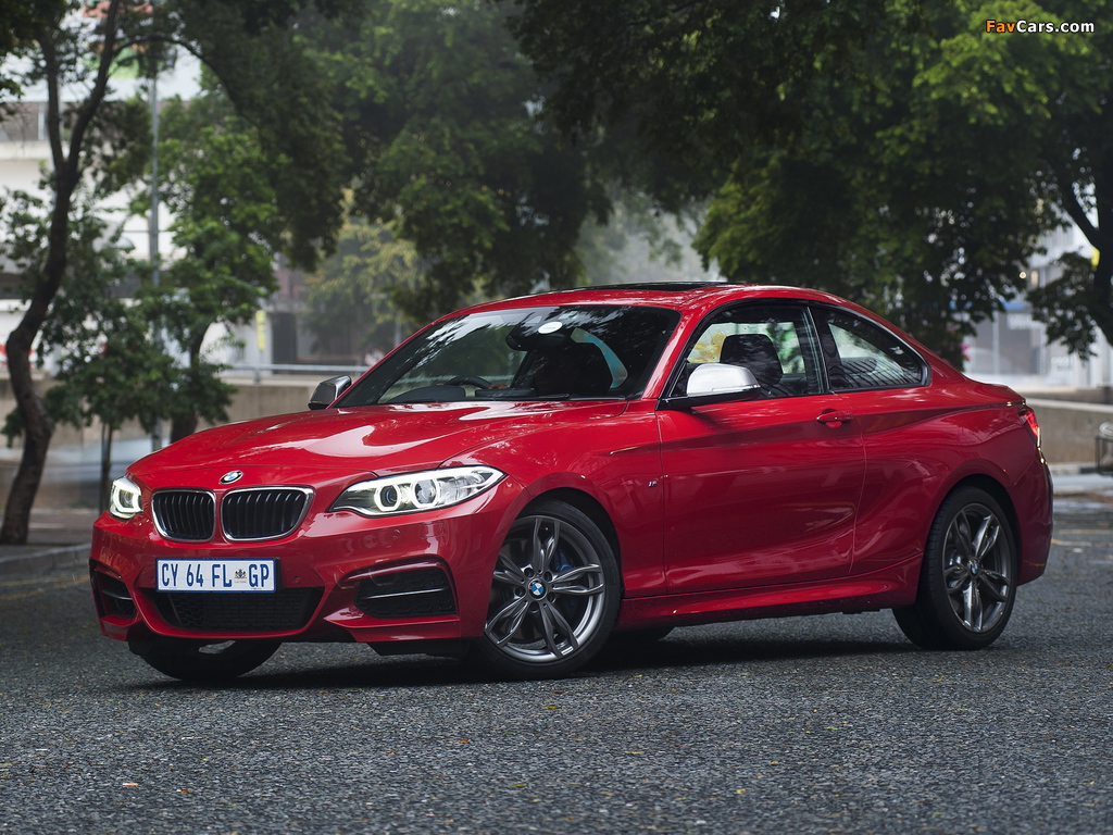 Photos of BMW M235i Coupé ZA-spec (F22) 2014 (1024 x 768)