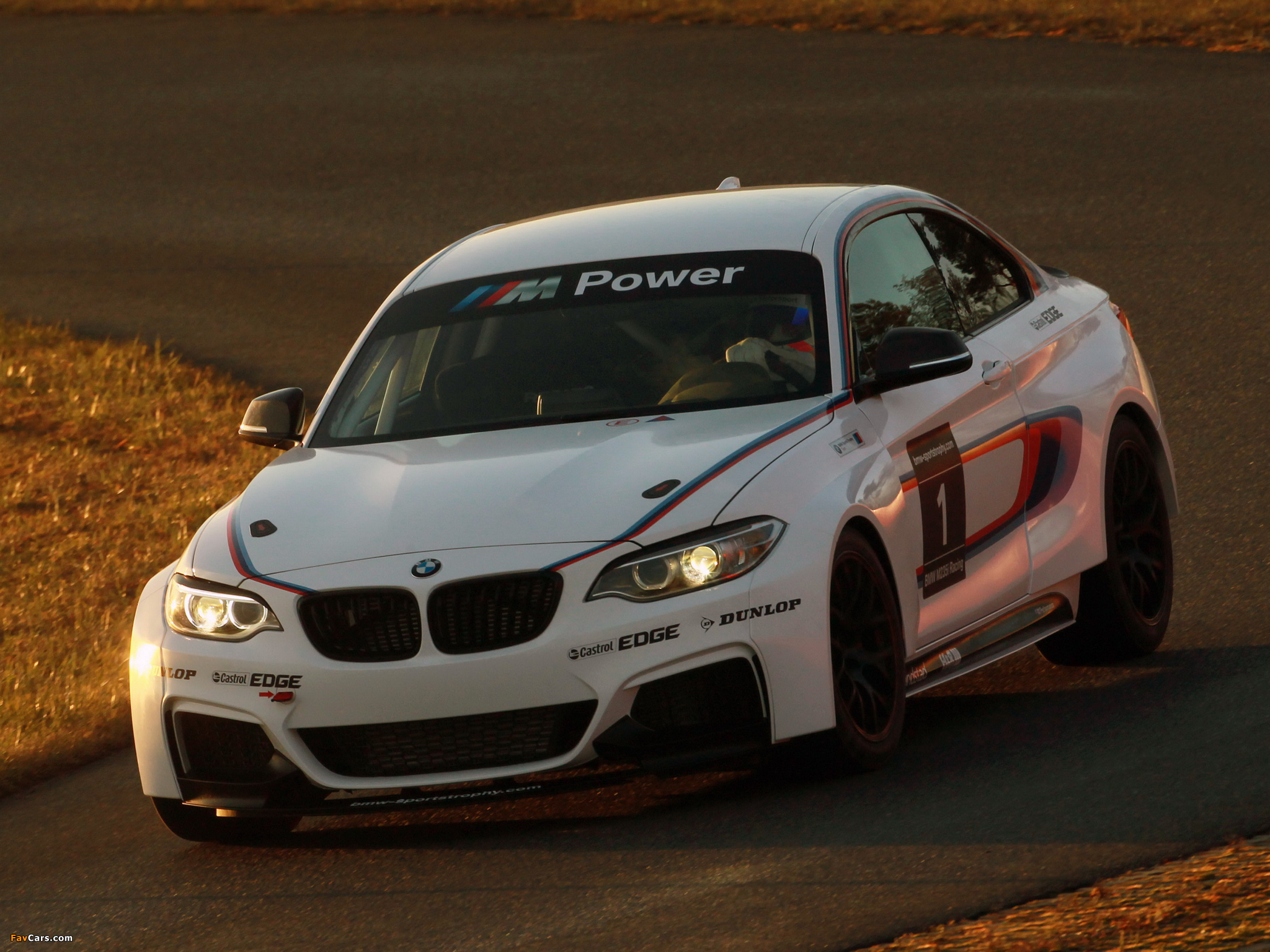 Pictures of BMW M235i Racing (F22) 2014 (2048 x 1536)