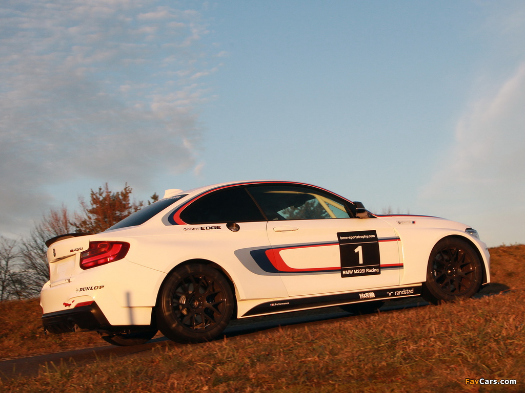 Pictures of BMW M235i Racing (F22) 2014 (1024 x 768)