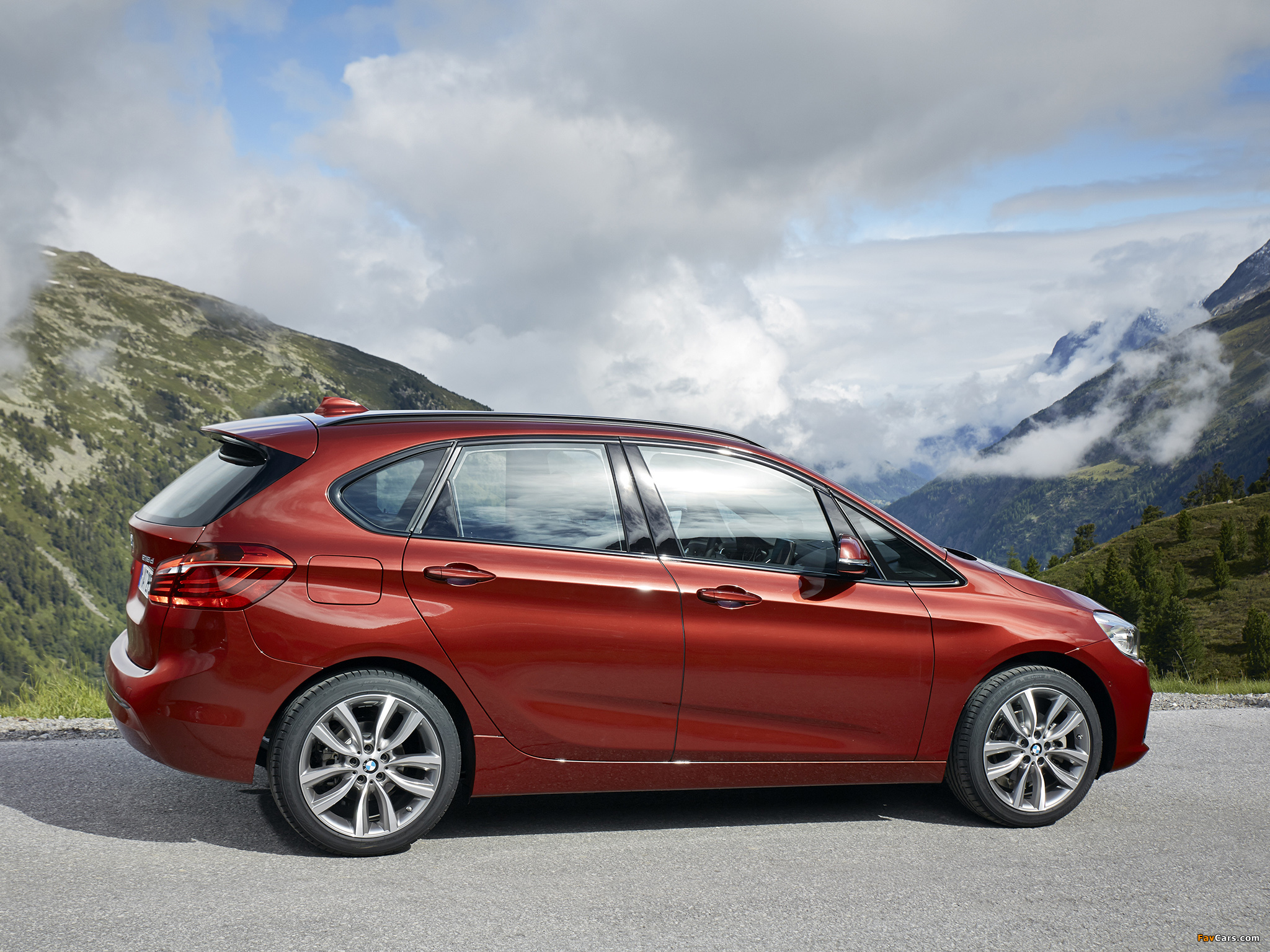 Pictures of BMW 218d Active Tourer Sport Line (F45) 2014 (2048 x 1536)