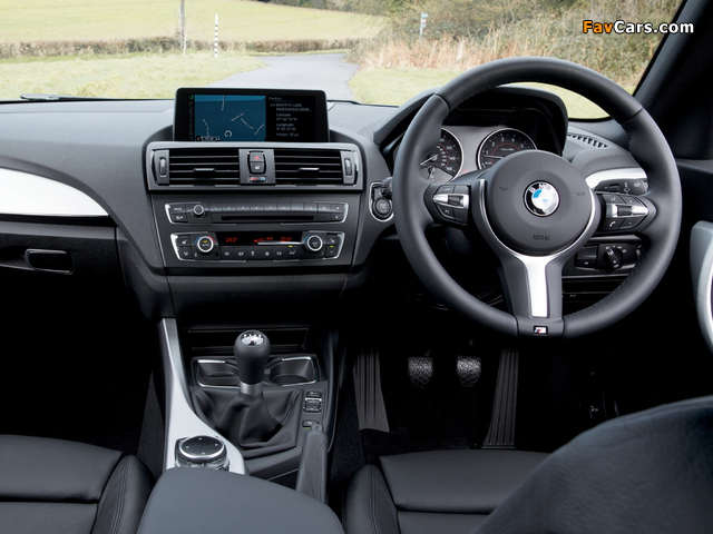 Pictures of BMW M235i Coupé UK-spec (F22) 2014 (640 x 480)