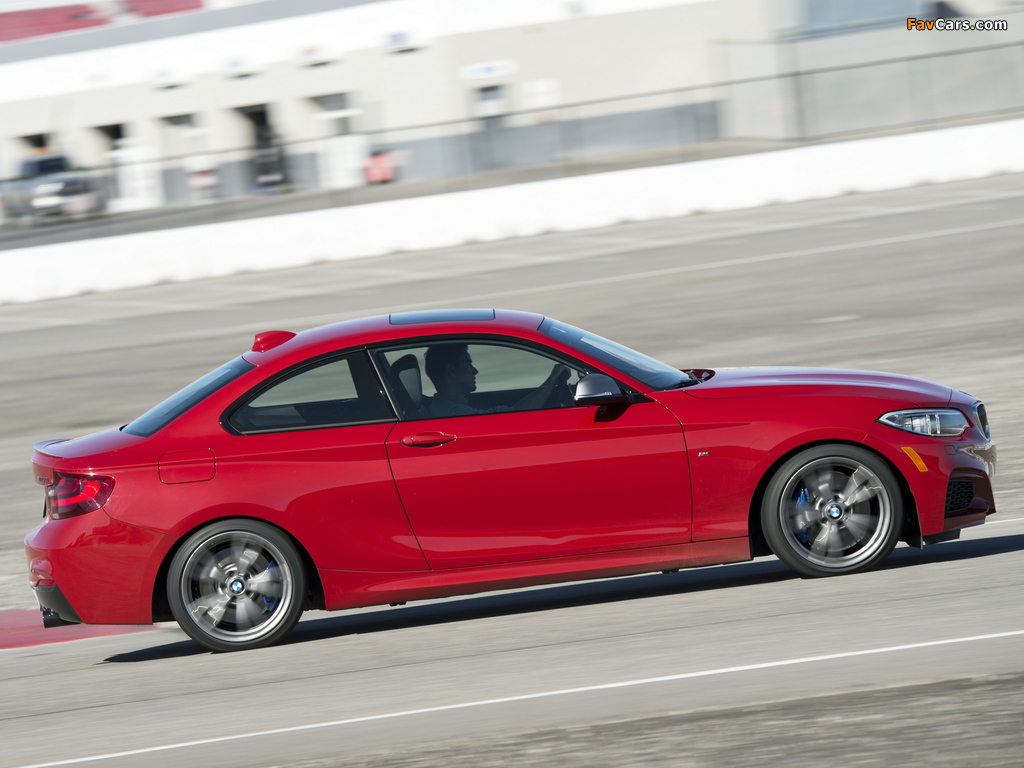 Pictures of BMW M235i Coupé US-spec (F22) 2014 (1024 x 768)