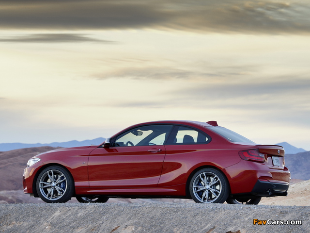 Pictures of BMW M235i Coupé US-spec (F22) 2014 (640 x 480)