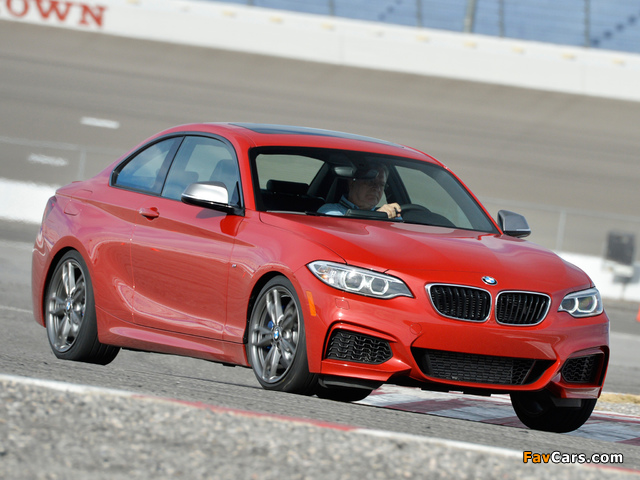 Pictures of BMW M235i Coupé US-spec (F22) 2014 (640 x 480)