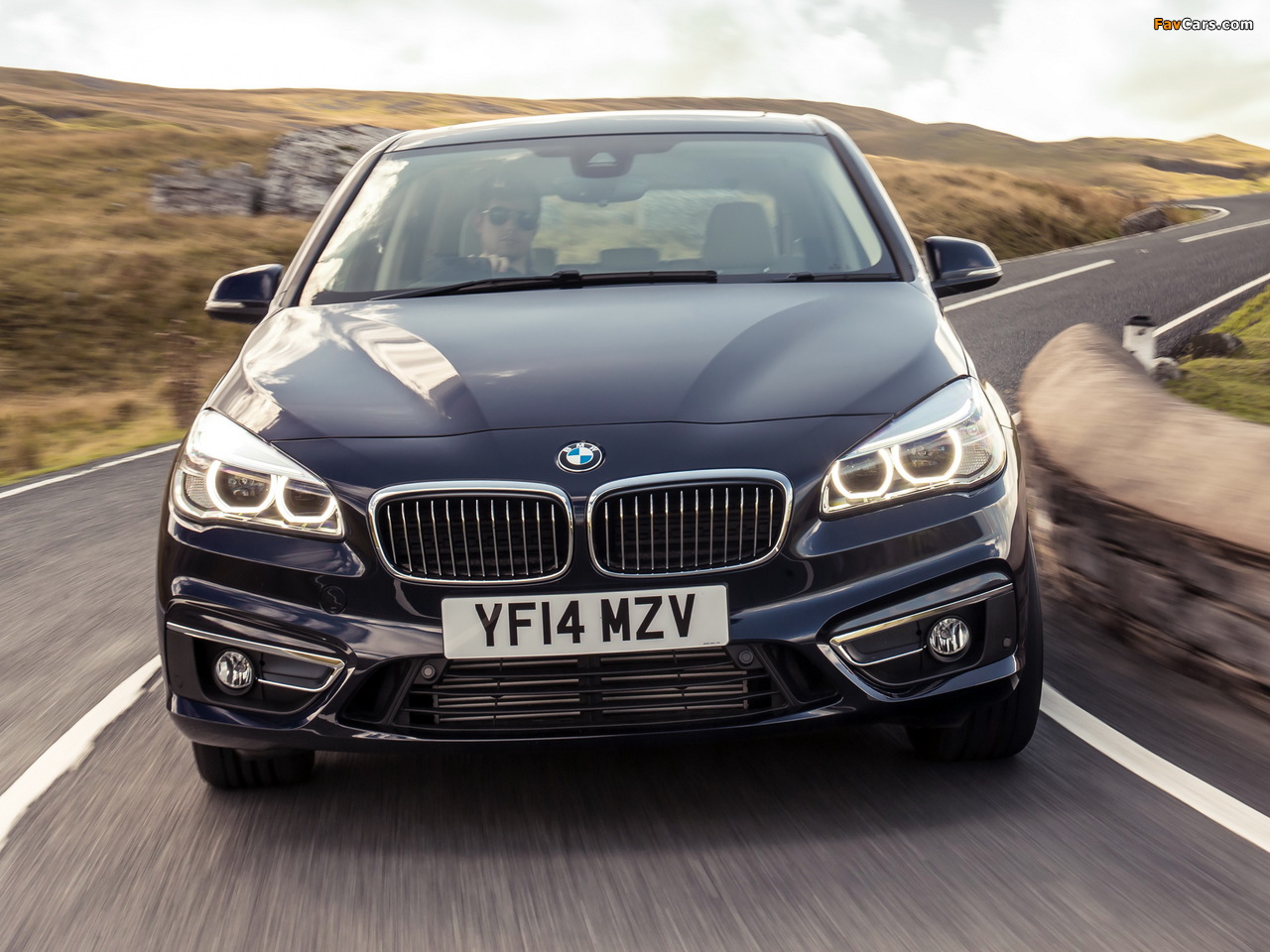 Pictures of BMW 218d Active Tourer Luxury Line UK-spec (F45) 2014 (1280 x 960)
