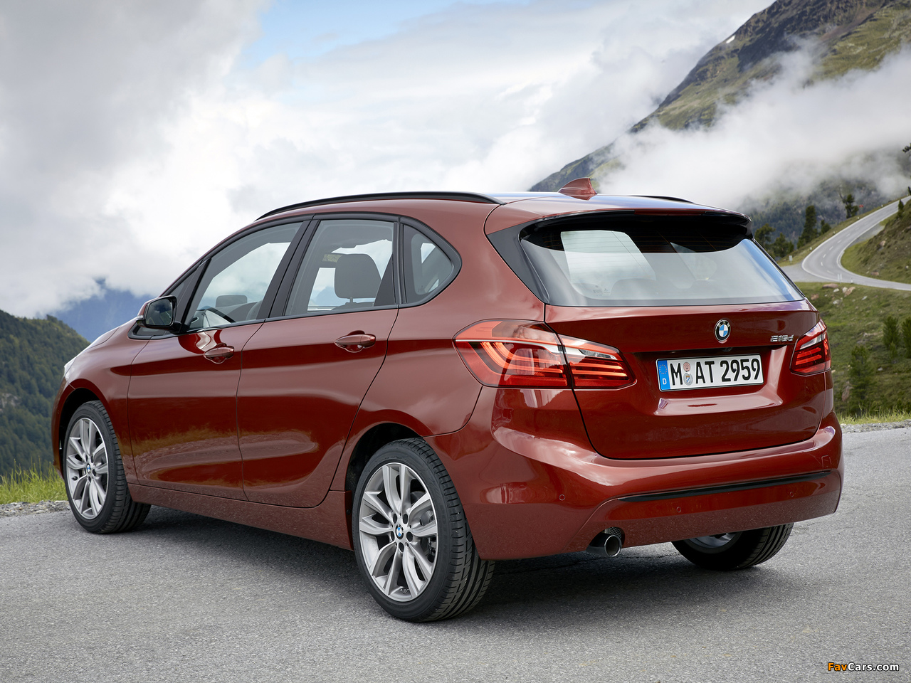 BMW 218d Active Tourer Sport Line (F45) 2014 wallpapers (1280 x 960)