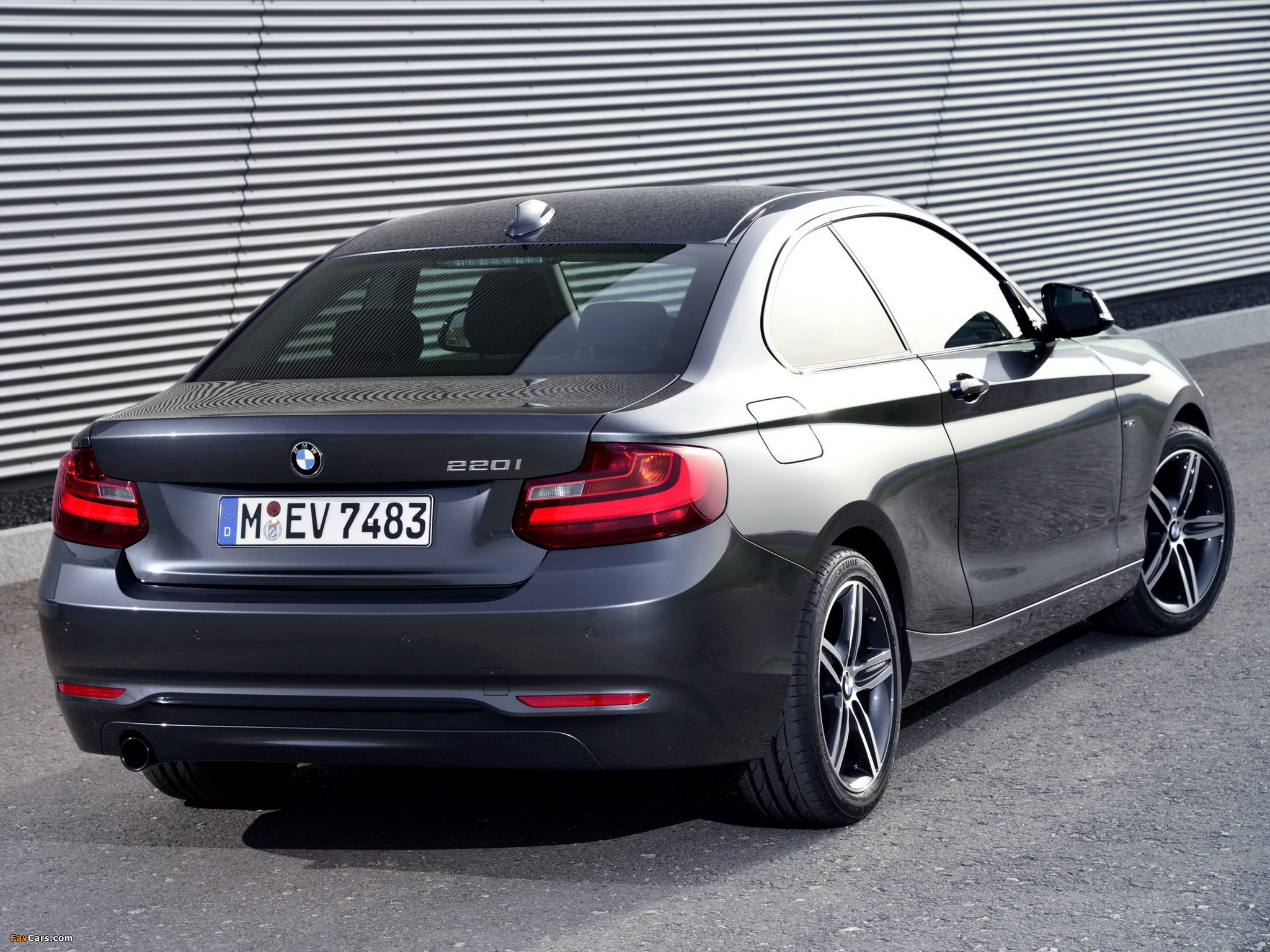 BMW 220i Coupé Sport Line (F22) 2014 wallpapers (2048 x 1536)