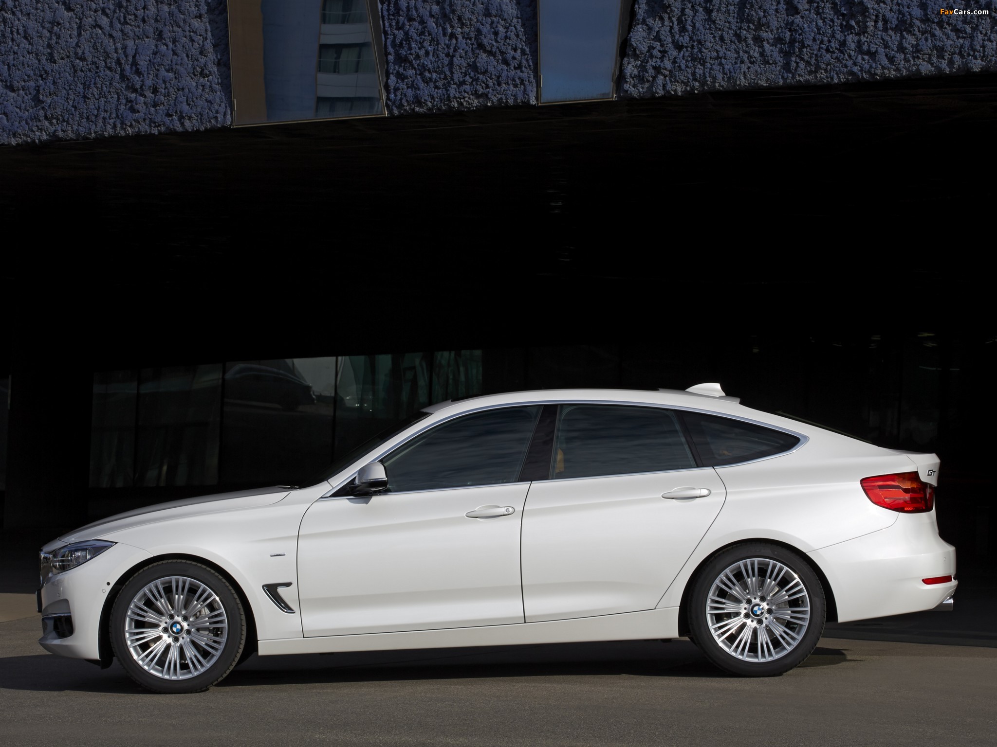 BMW 335i Gran Turismo Luxury Line (F34) 2013 photos (2048 x 1536)