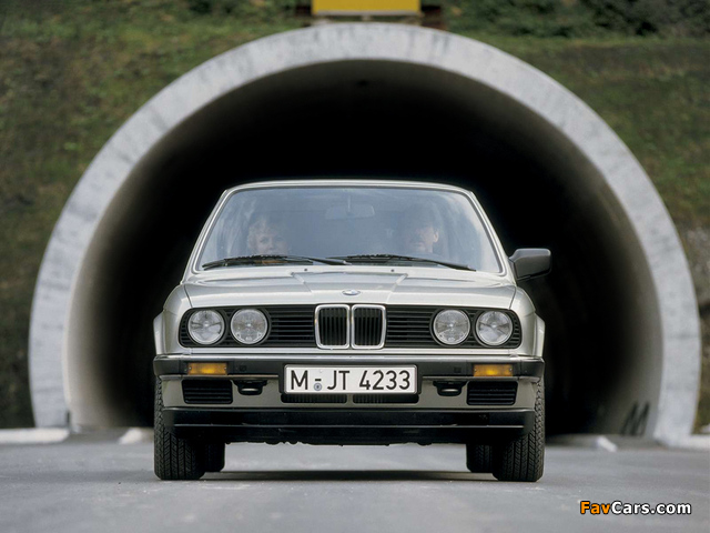 BMW 318i Coupe (E30) 1982–91 images (640 x 480)