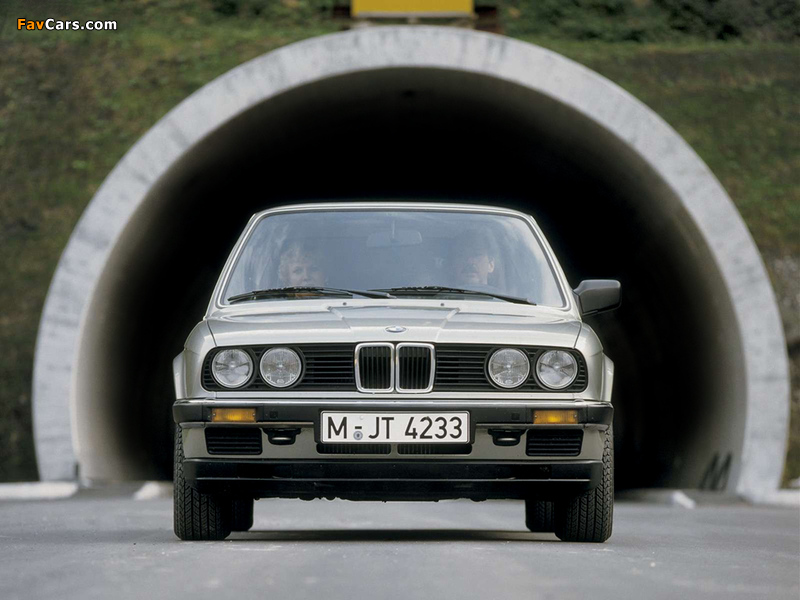 BMW 318i Coupe (E30) 1982–91 images (800 x 600)
