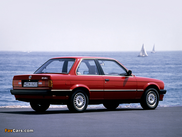 BMW 318i Coupe (E30) 1982–91 images (640 x 480)