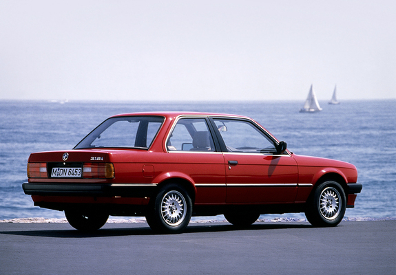 BMW 318i Coupe (E30) 1982–91 images