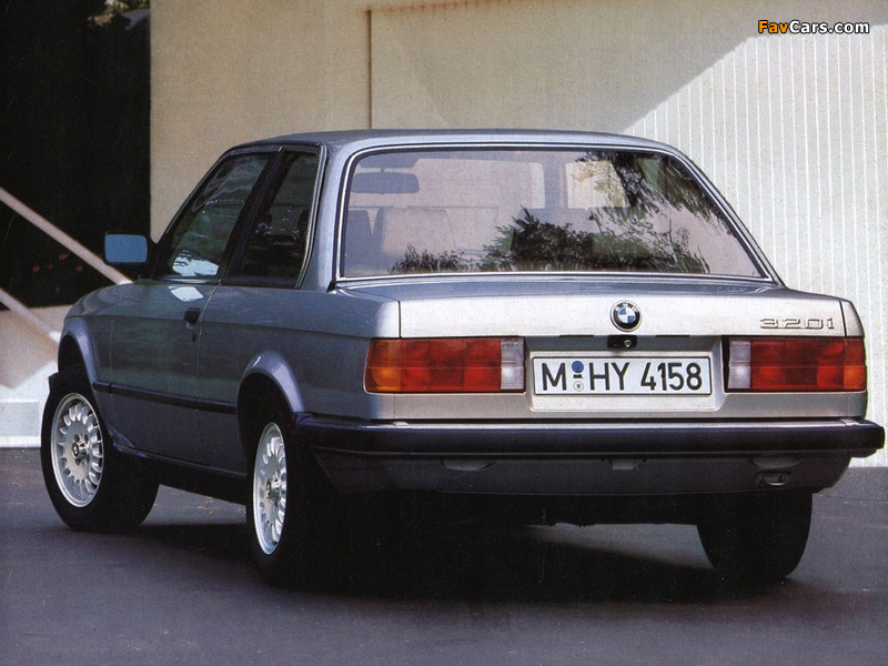 BMW 320i Coupe (E30) 1982–91 images (800 x 600)
